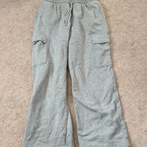 Old Navy Gray Women's Cargo sweatpants